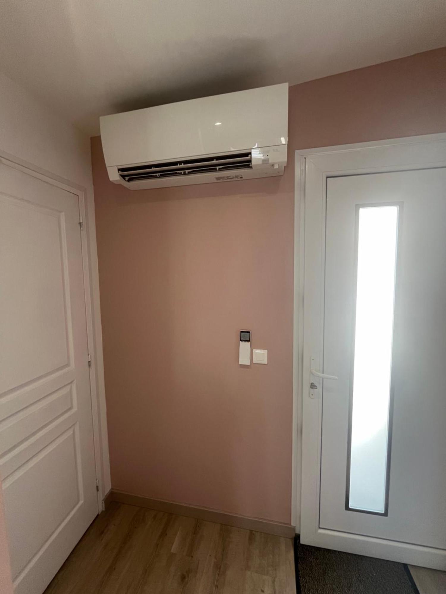 Apartamento Dependance Prive Saint-Thibault-des-Vignes Exterior foto